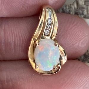 14k Yellow Gold Diamond & Opal Pendant